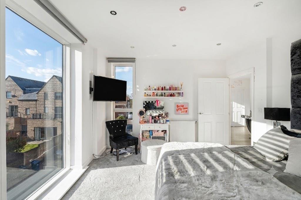 Garrison Heights, Millbrook Park, NW7, 55 Henry Darlot Drive, Mill Hill